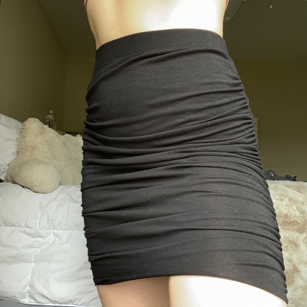 Black stretchy pencil skirt